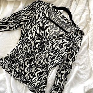 Zara black and white button down blouse shirt. Crop